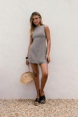 Verträumtes Himmel-Gingham-Minikleid Braun