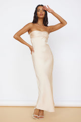 Satinmaxikleid Beige "Start of Something New"