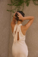 Moment Of Romance Satin-Maxikleid Creme