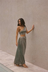 Limitless Love Satin-Maxikleid Khaki