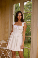 Moonflower Melodies Minikleid Weiß