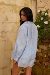 Saphirblaue Shorts