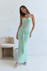 Mesh-Maxikleid „Caught Your Eye“ trägerlos Salbeigrün