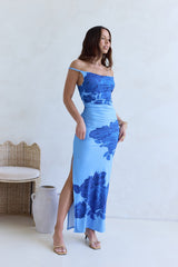 The Darling Edit Off-Shoulder Maxikleid Blau