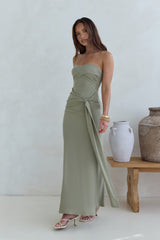 Trägerloses Maxikleid „Follow You“ Salbeigrün