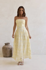 Trägerloses Maxikleid „Cloud Kissed Paths“ Gelb