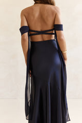 Maxikleid aus Satin mit Off-Shoulder-Trägern „Late Night Dreams“ Navy