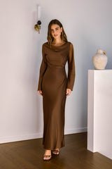 Cross The Skies Satin Maxikleid mit langen Ärmeln Braun