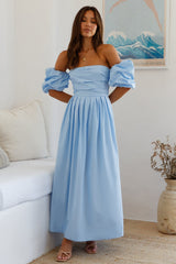 Bella Off-Shoulder Maxikleid Blau