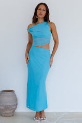 Summer Moon schulterfreies Maxikleid Blau