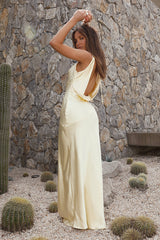 Dear Me Satin Maxikleid Gelb