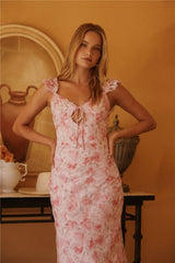 Midi-Kleid „Rosenblüten-Reverie“ in Rosa