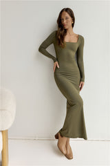 BASE Embrace Shape Langarm-Maxikleid Army
