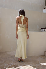"Call Me Yours" Spitzen Neckholder Satin Maxikleid Zitrone