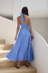 Perfektes plissiertes Neckholder-Maxikleid Blau