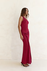Hold Me Close Carmen-Maxikleid Burgund